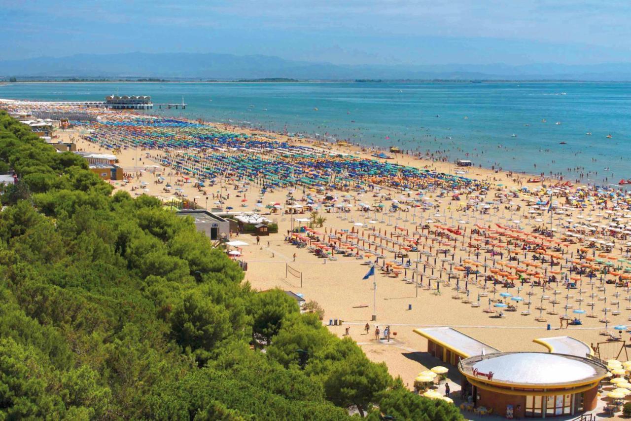 Villa Beethoven Lignano Sabbiadoro Buitenkant foto