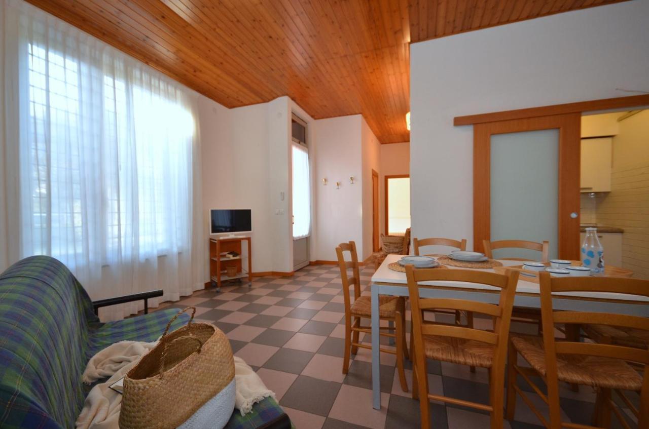 Villa Beethoven Lignano Sabbiadoro Buitenkant foto